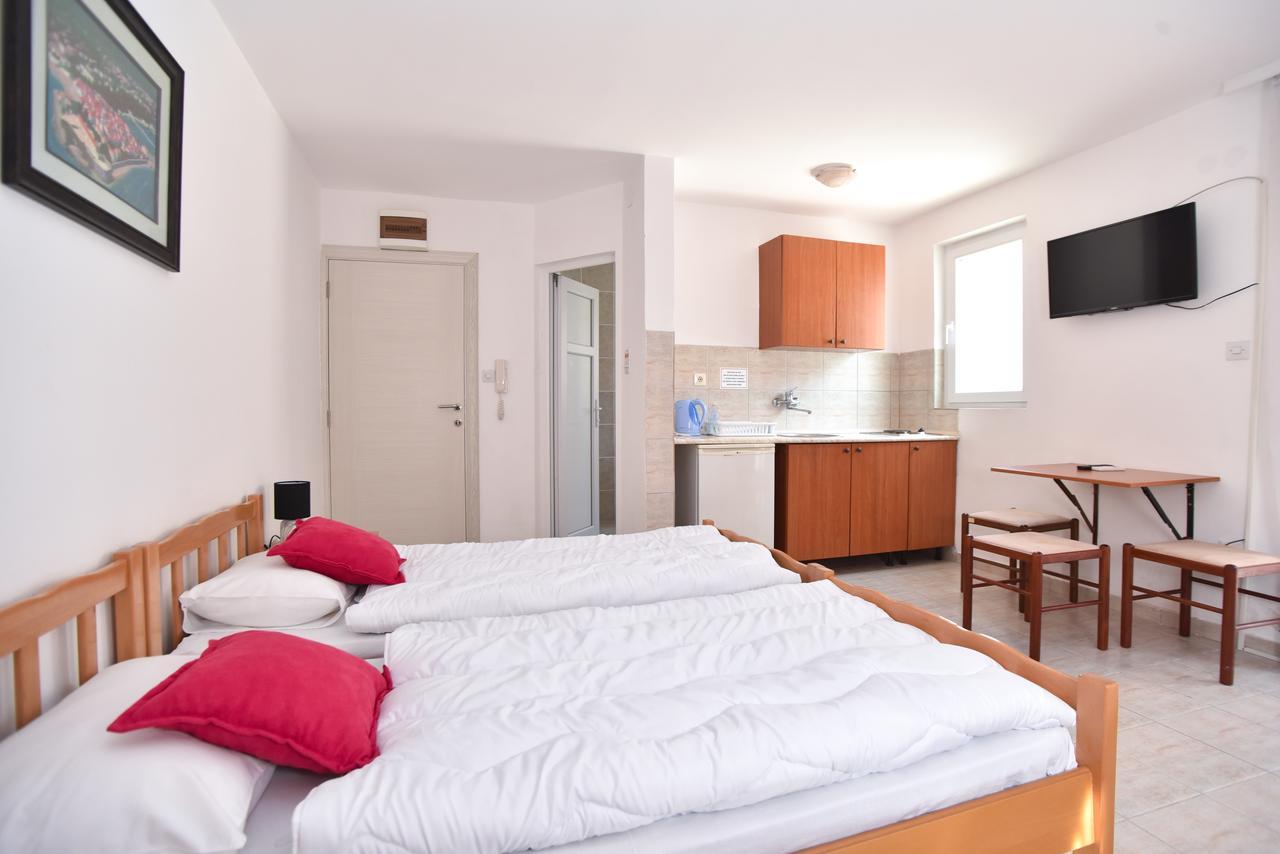 Apartmani Alexandra บุดวา ภายนอก รูปภาพ